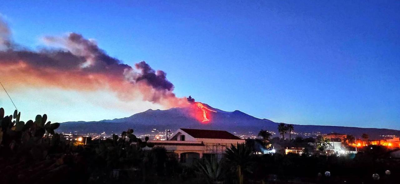Casa Del Sole Con Vista Sull'Etna A 200 Mt Dal Mare Acireale Exterior foto