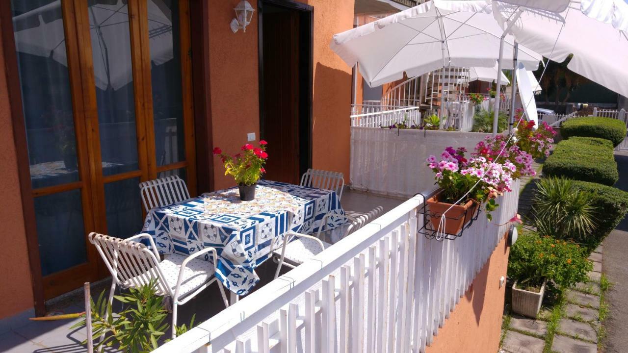 Casa Del Sole Con Vista Sull'Etna A 200 Mt Dal Mare Acireale Exterior foto